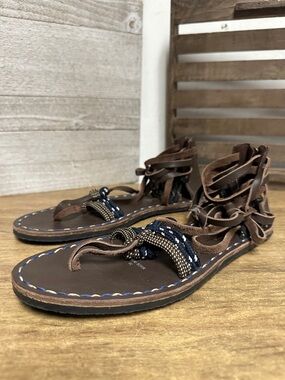 Free people great shape like new la jola brown leather strappy zip rope sandals